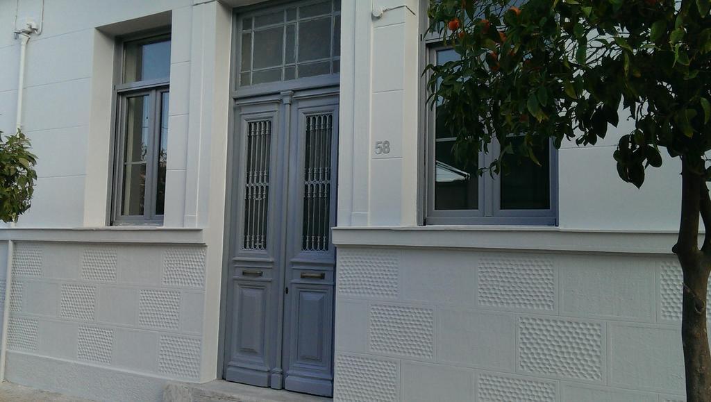 Neoclassical House At Metro Station Attiki Атина Екстериор снимка